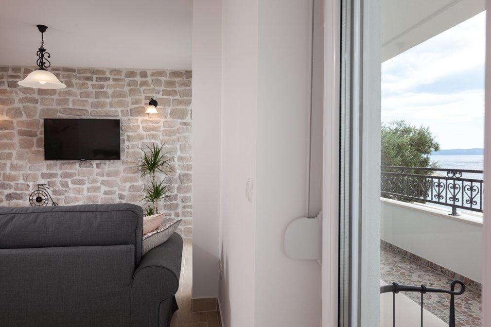 Apartmani Mirona - Tučepi Buitenkant foto