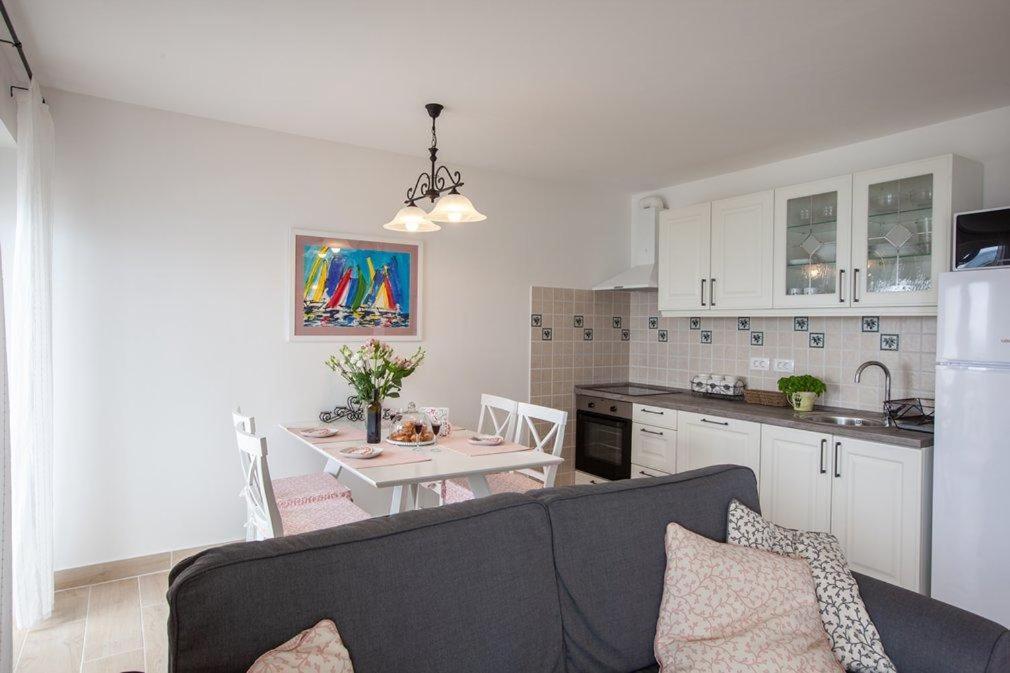 Apartmani Mirona - Tučepi Buitenkant foto