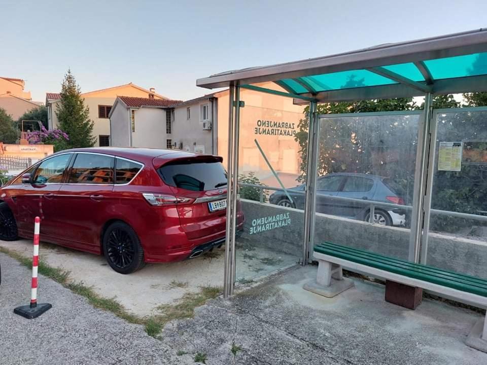 Apartmani Mirona - Tučepi Buitenkant foto