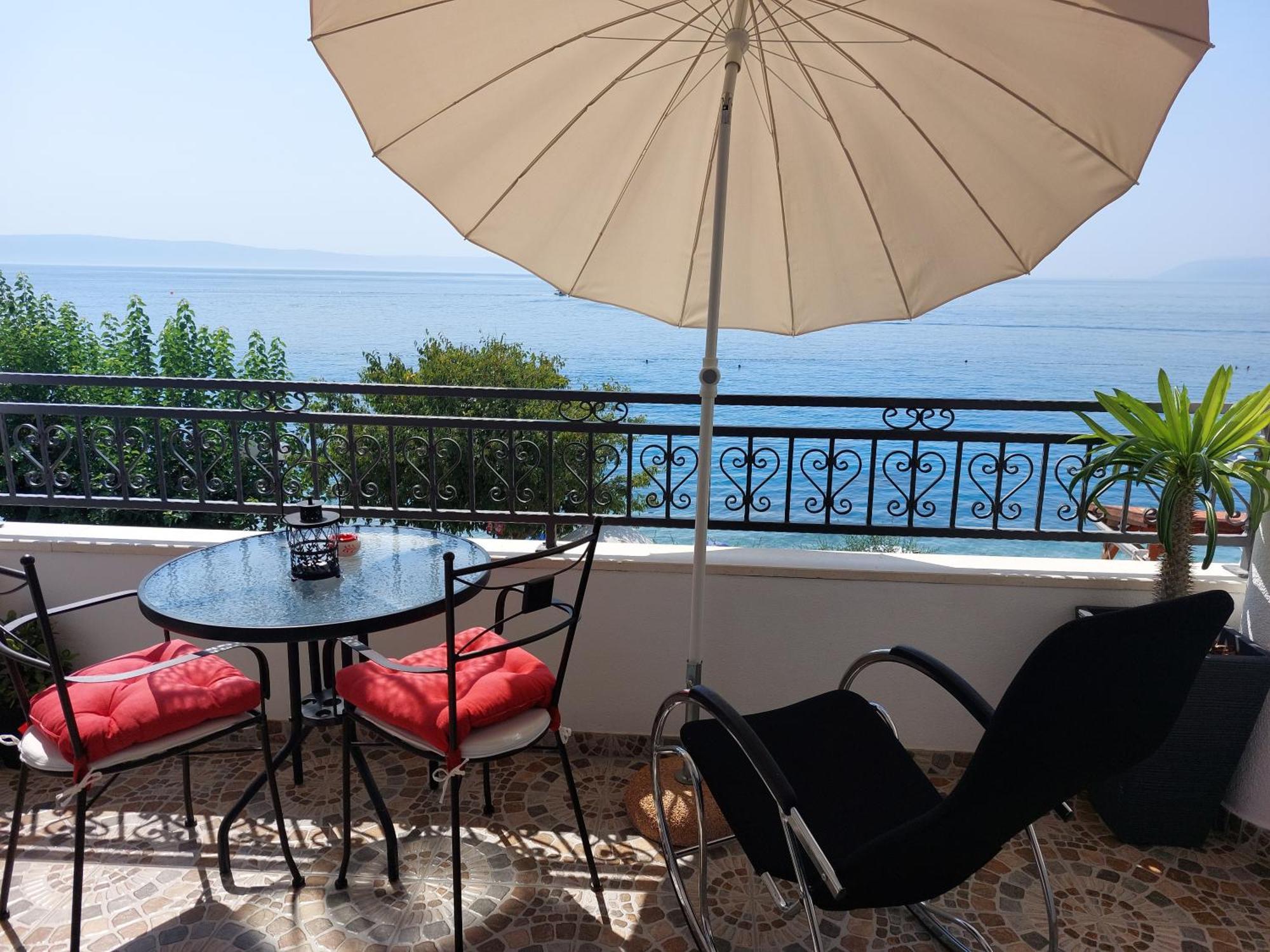 Apartmani Mirona - Tučepi Buitenkant foto